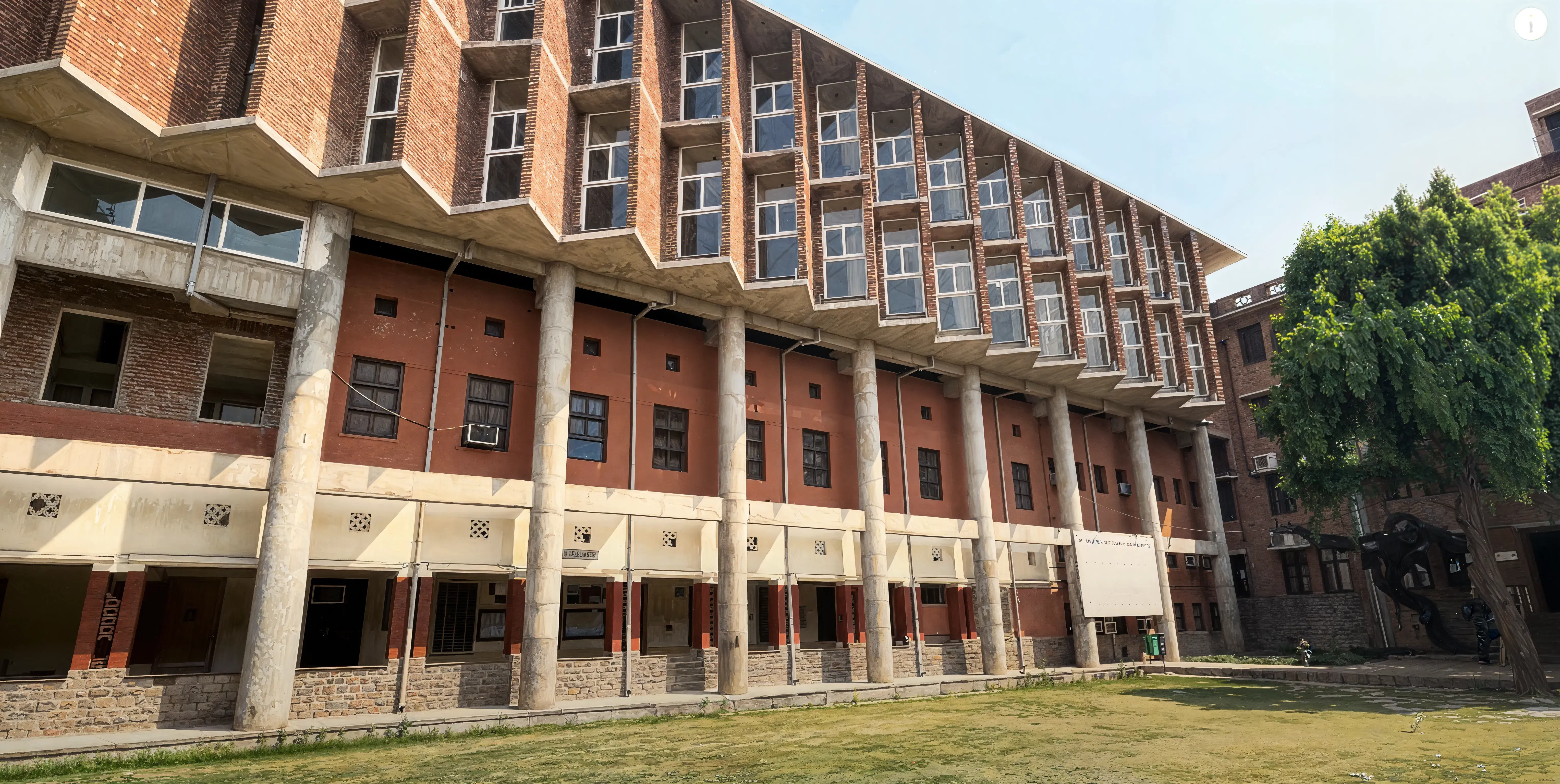 Hindu College Campus photo 4